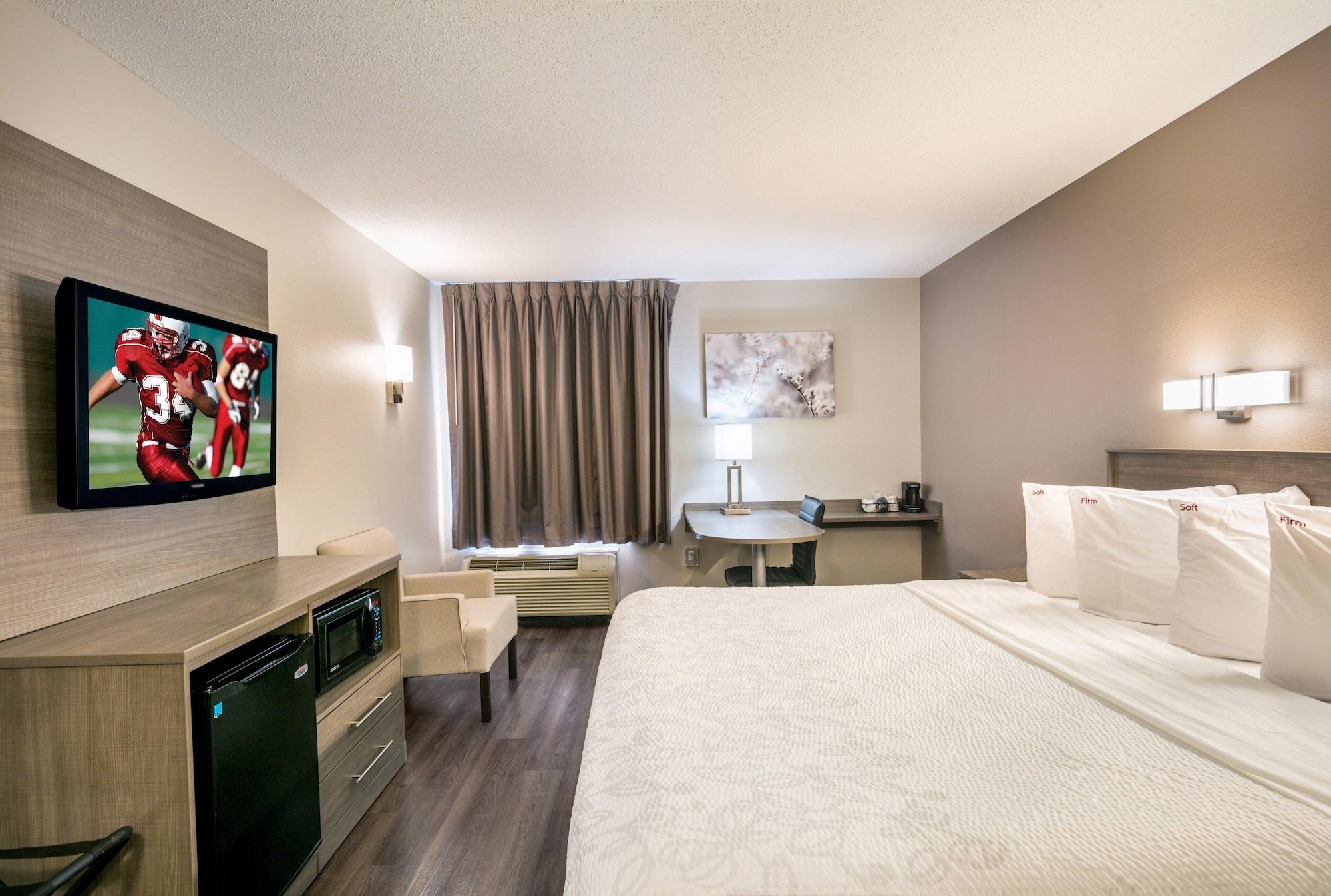 Red Roof Inn Plus+ Boston - Logan Saugus Eksteriør billede