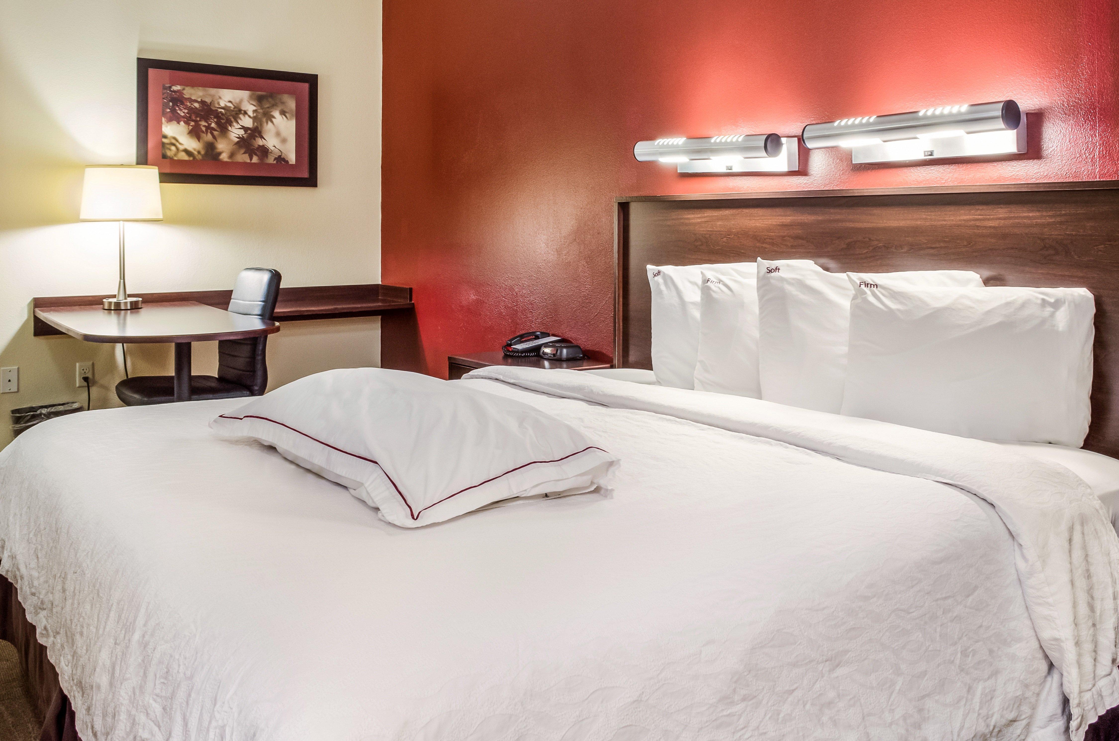 Red Roof Inn Plus+ Boston - Logan Saugus Eksteriør billede