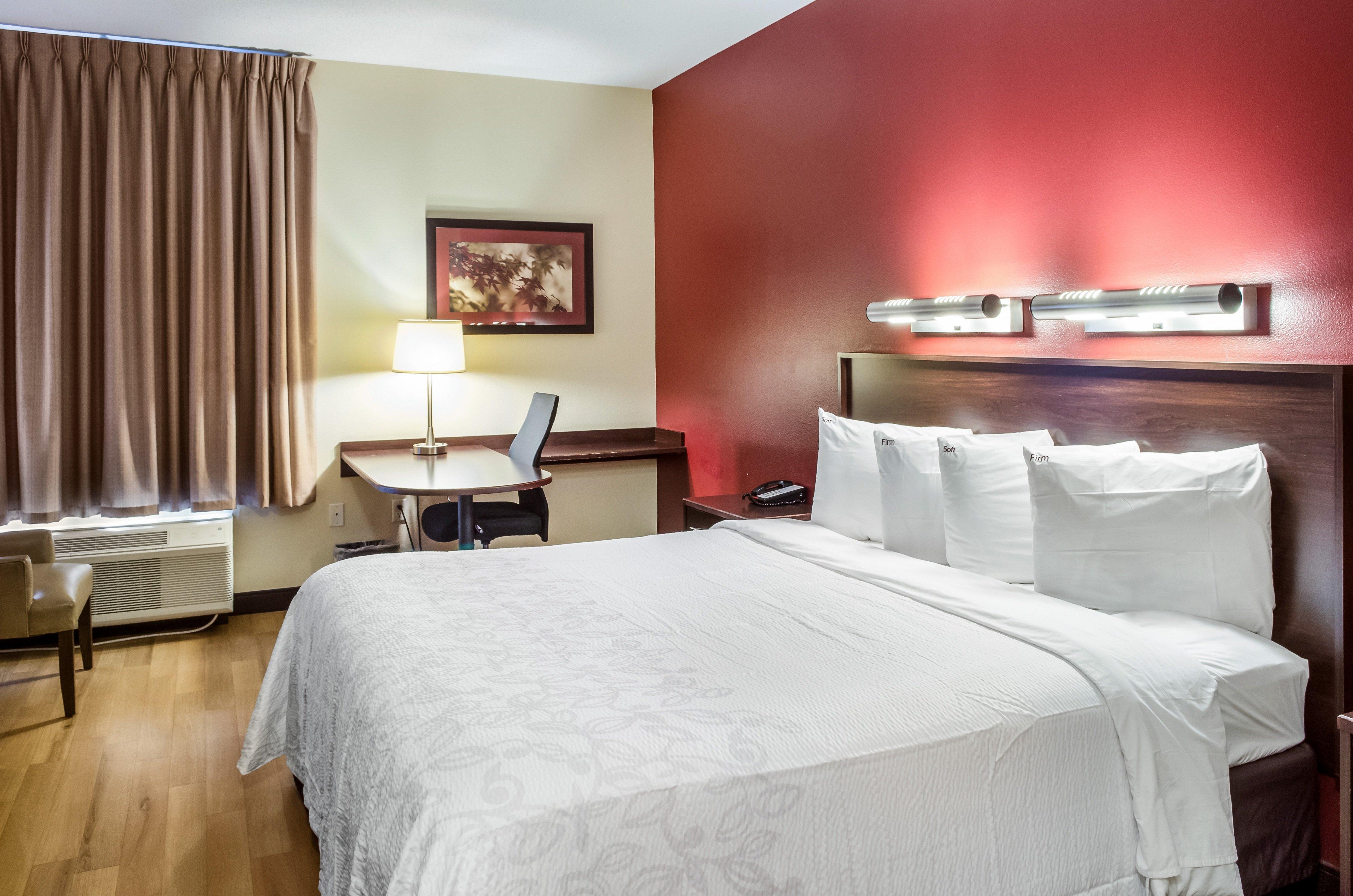 Red Roof Inn Plus+ Boston - Logan Saugus Eksteriør billede