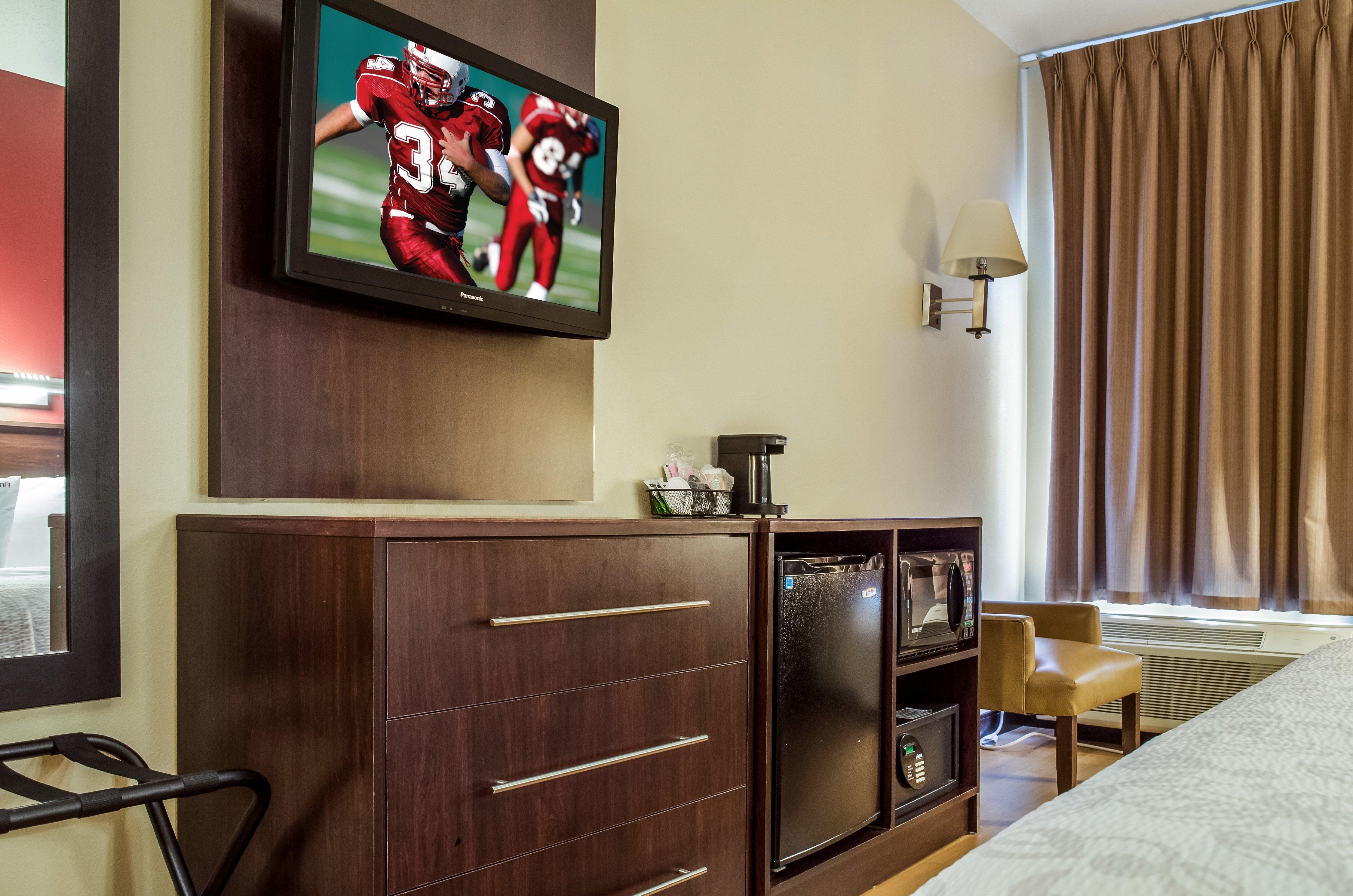 Red Roof Inn Plus+ Boston - Logan Saugus Eksteriør billede
