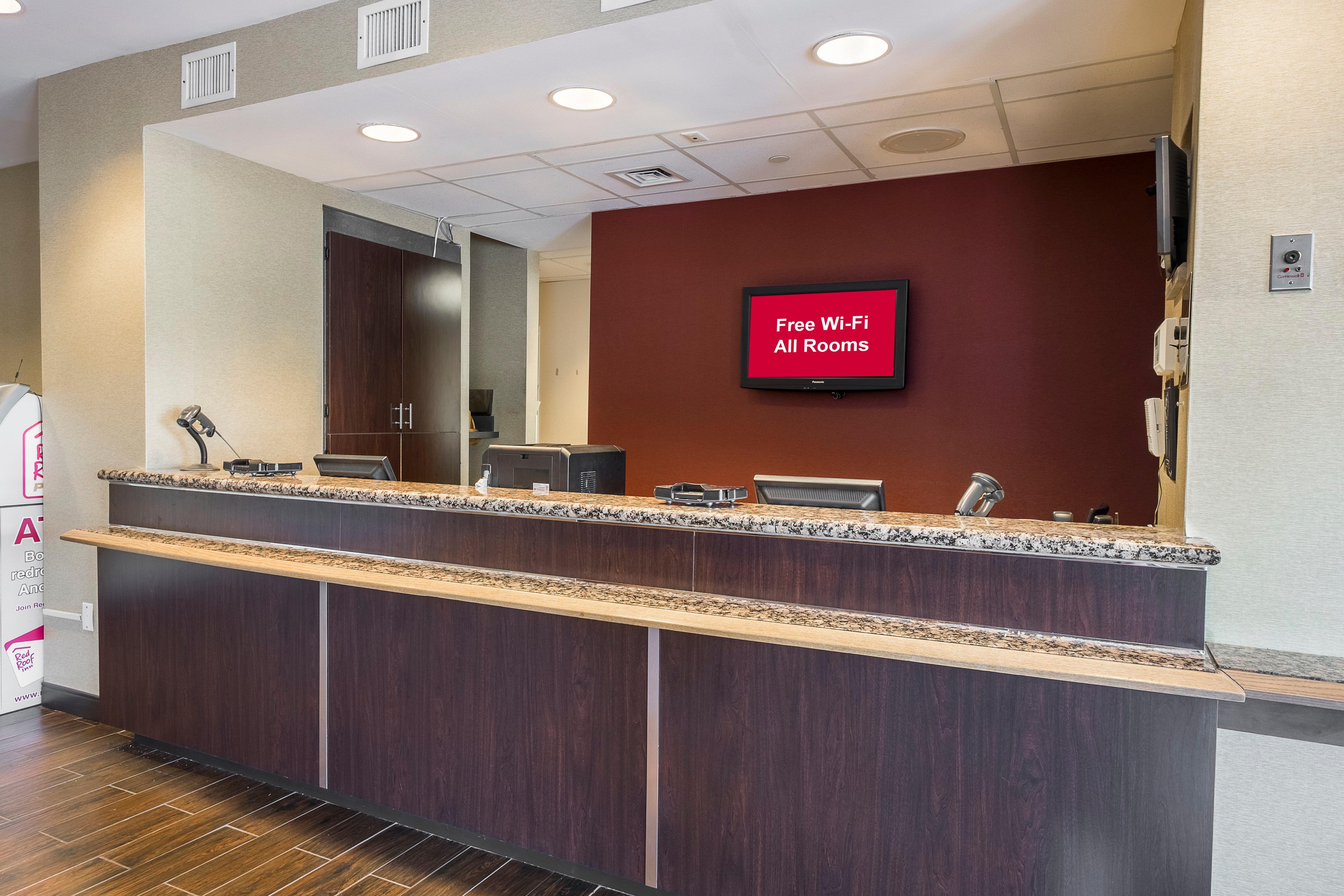 Red Roof Inn Plus+ Boston - Logan Saugus Eksteriør billede