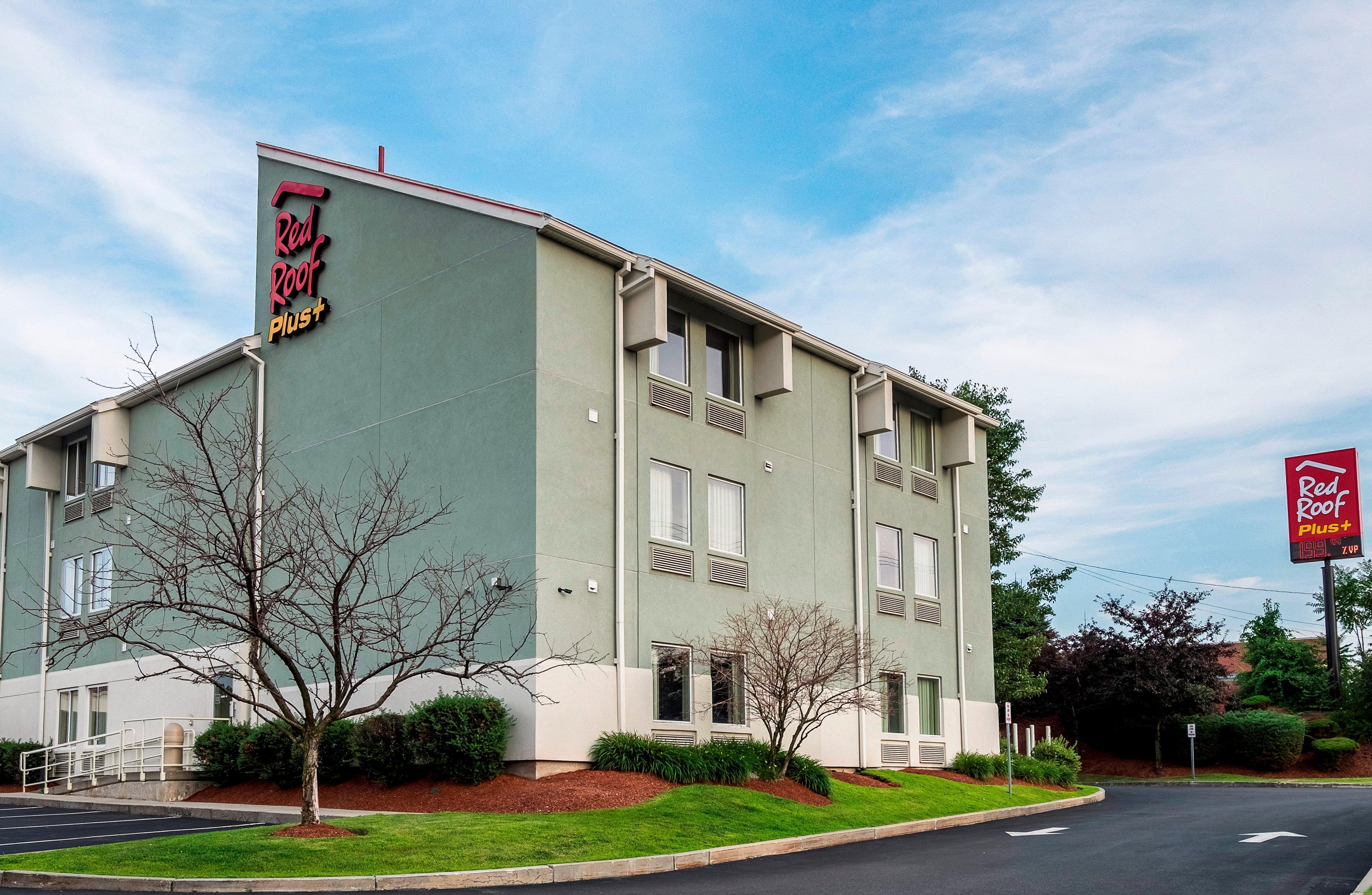 Red Roof Inn Plus+ Boston - Logan Saugus Eksteriør billede
