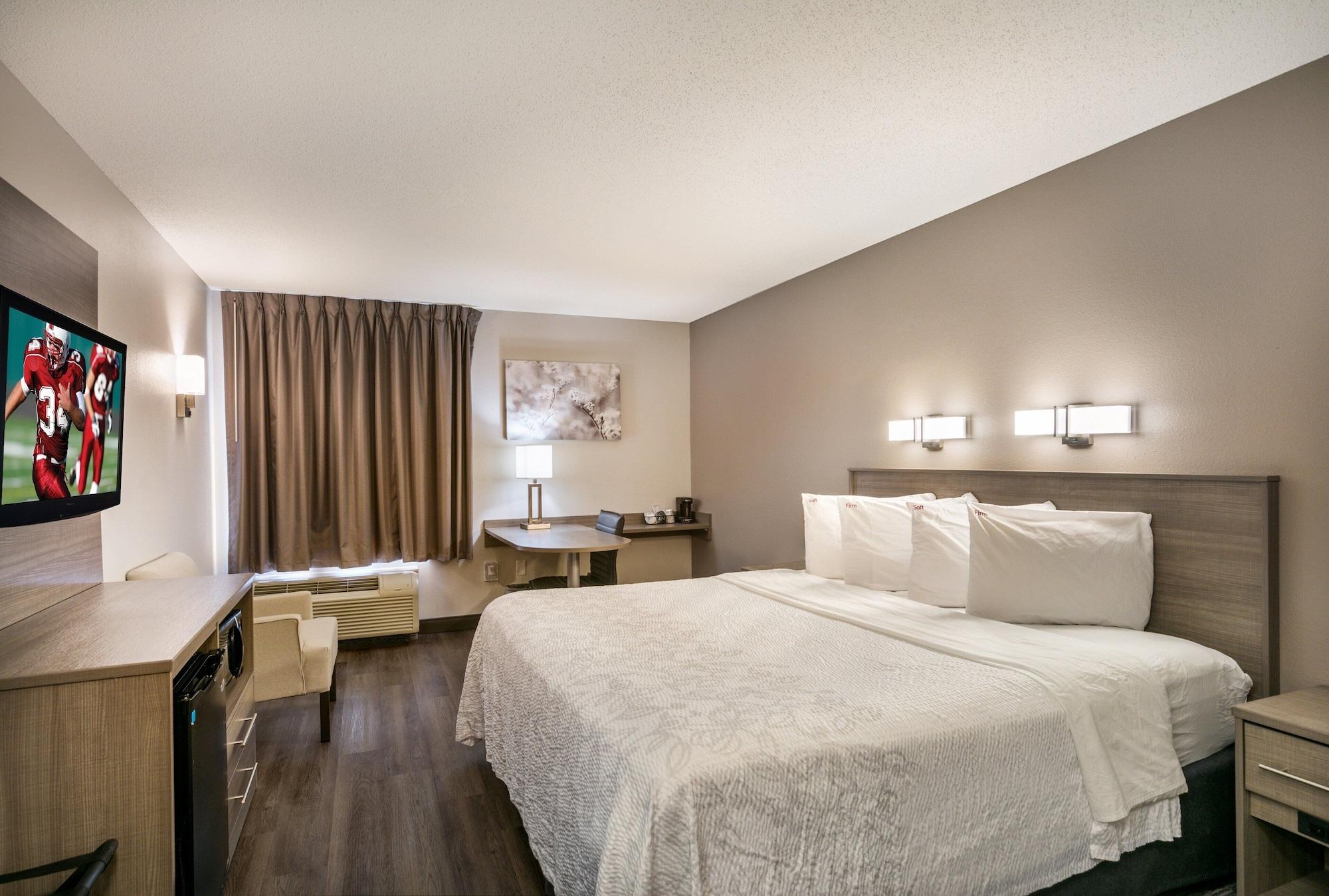 Red Roof Inn Plus+ Boston - Logan Saugus Eksteriør billede