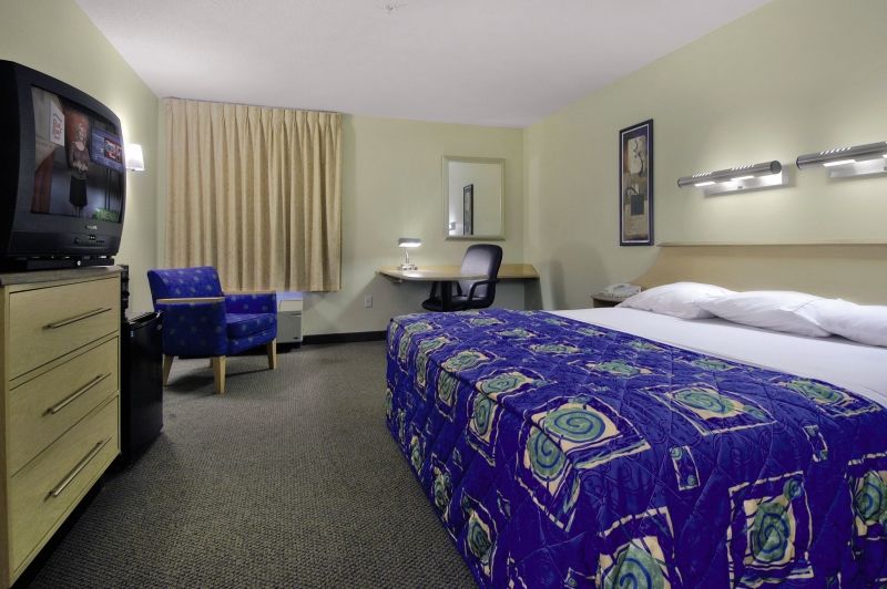 Red Roof Inn Plus+ Boston - Logan Saugus Værelse billede